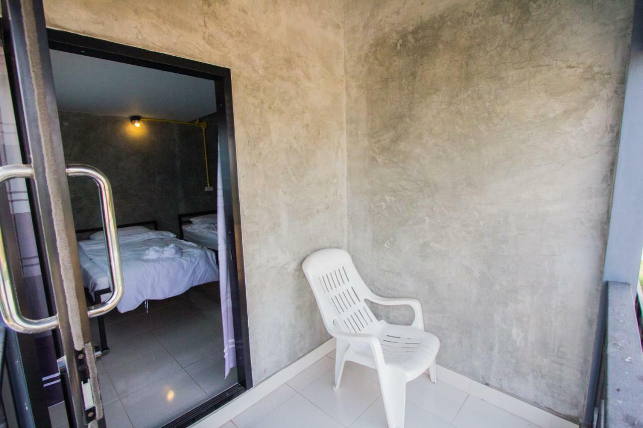 The Sky Loft Hotel Pathum Thani Exterior foto